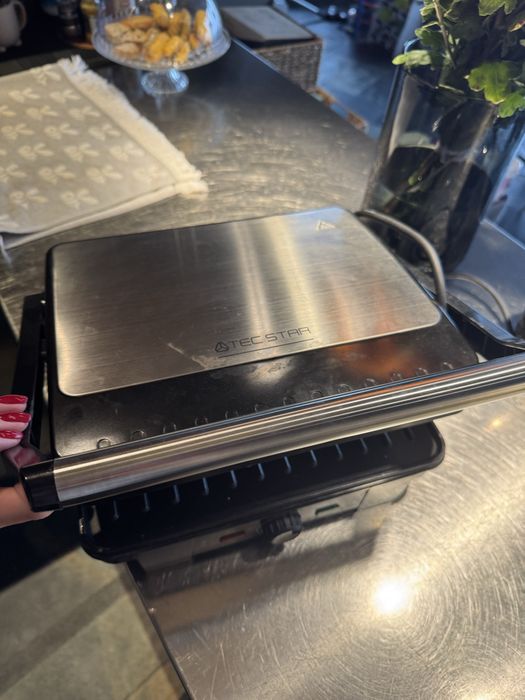 Електричный гриль