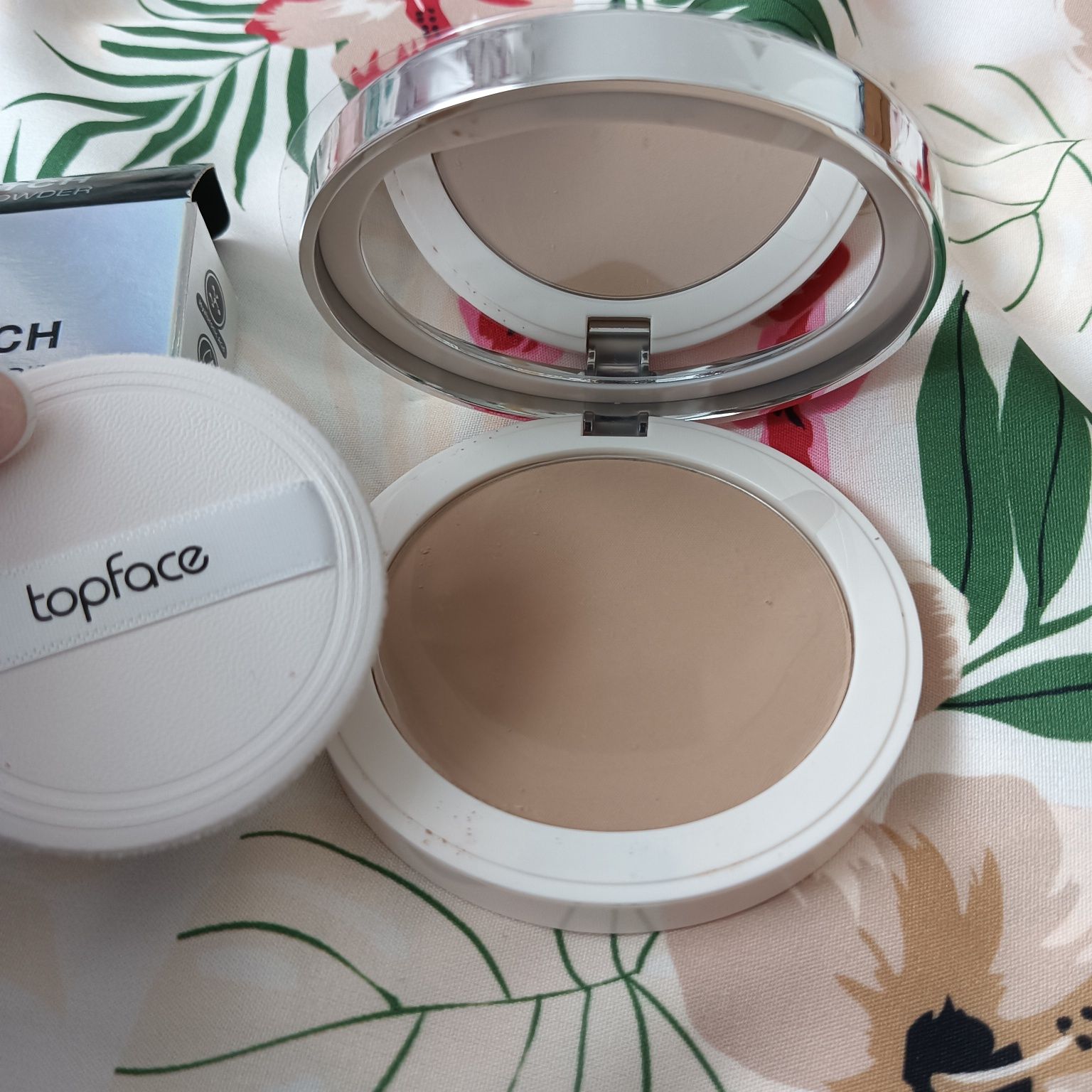 Topface Super Match puder do twarzy