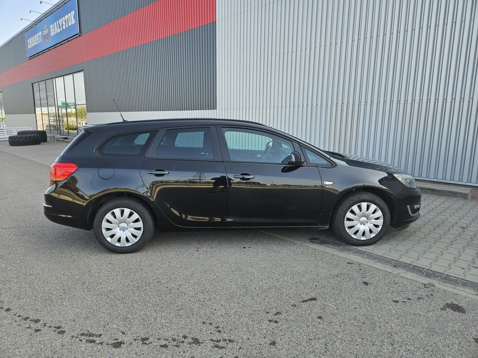 Opel Astra 1.4 turbo , 143 tys km  , Szwajcaria