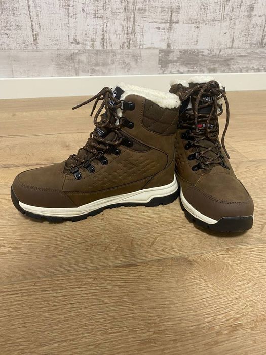 Жіночі трекінгові черевики