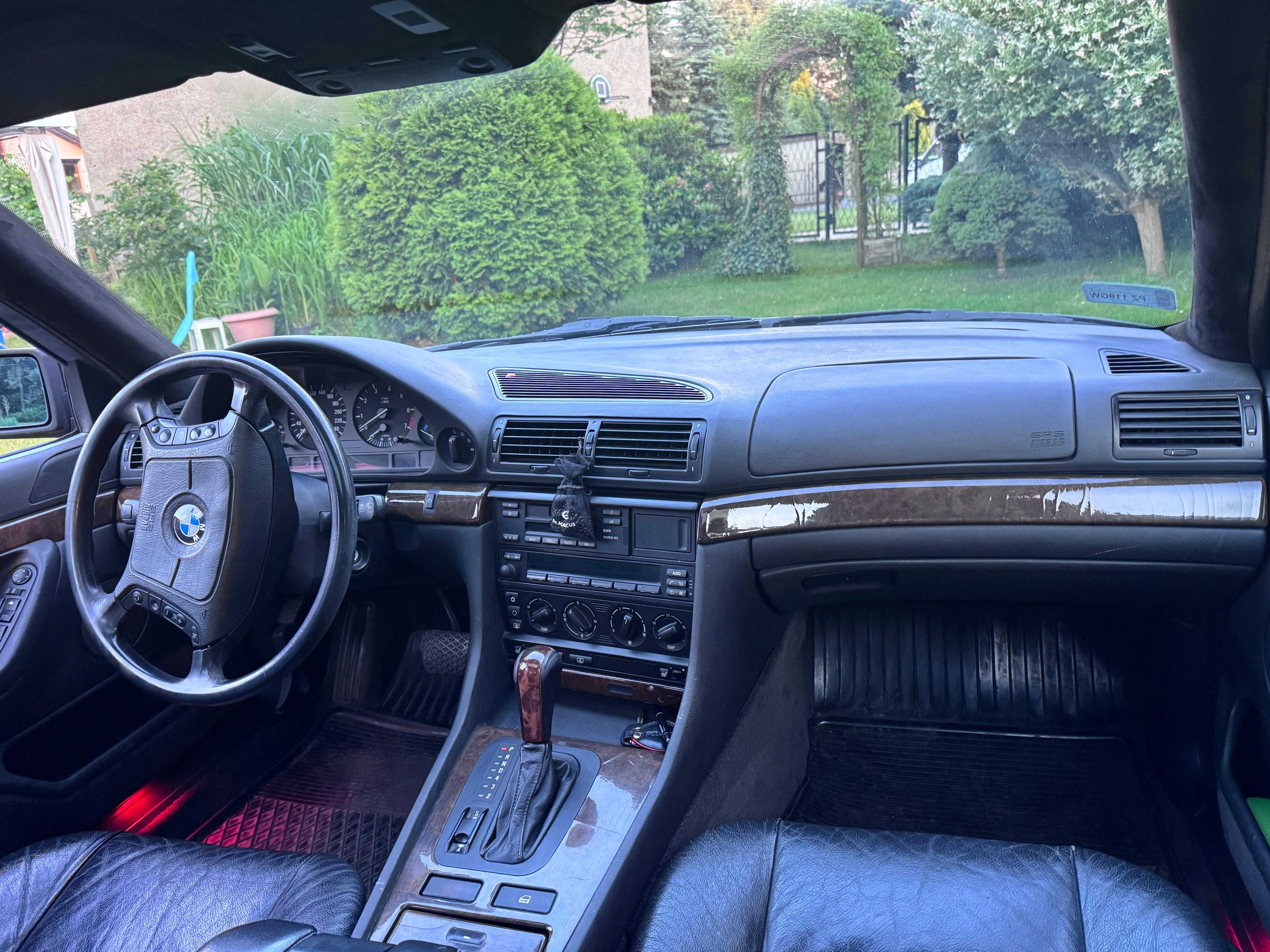 BMW e38 730i LPG