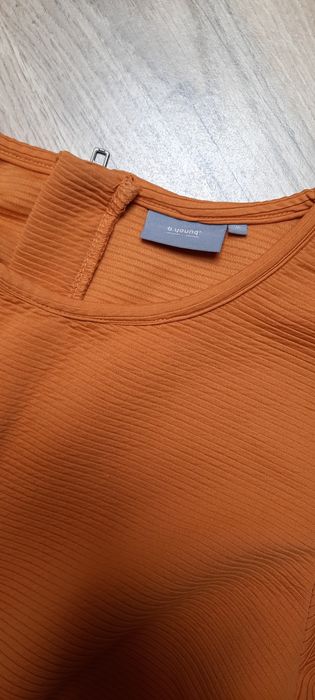 Bluzka w kolorze musztardowym r. 38