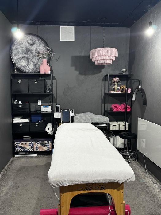 Оренда кушетка, дзеркало, робоча зона,  кабінет Новосілки Софія Нова