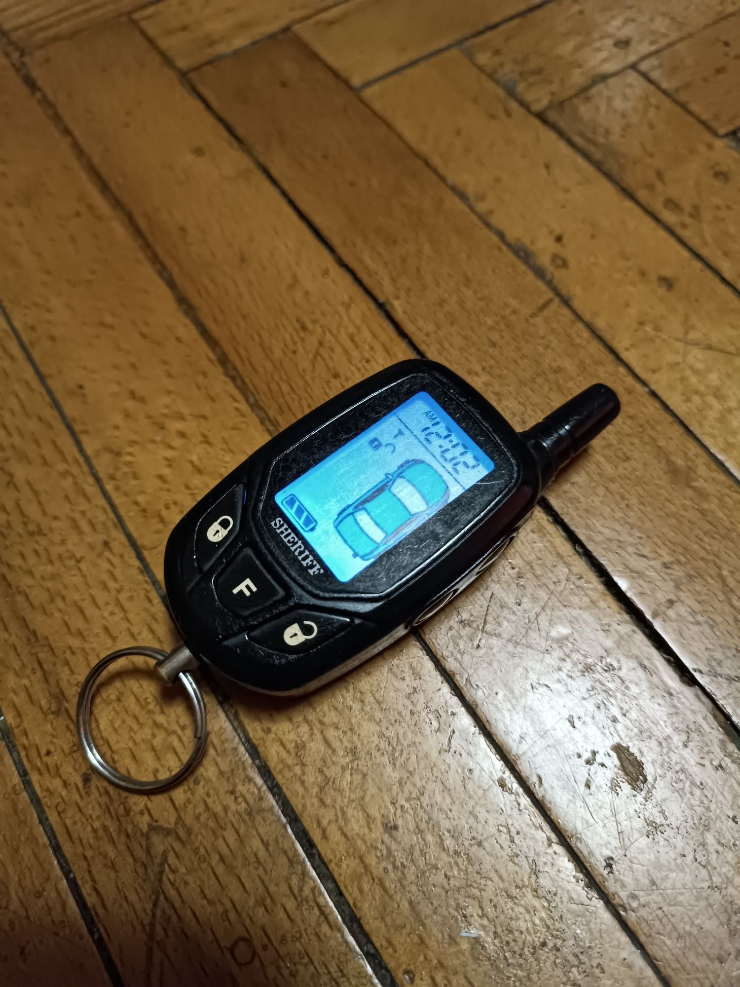 Брелок автосигнализацыи Sheriff 5BTX900LCD.