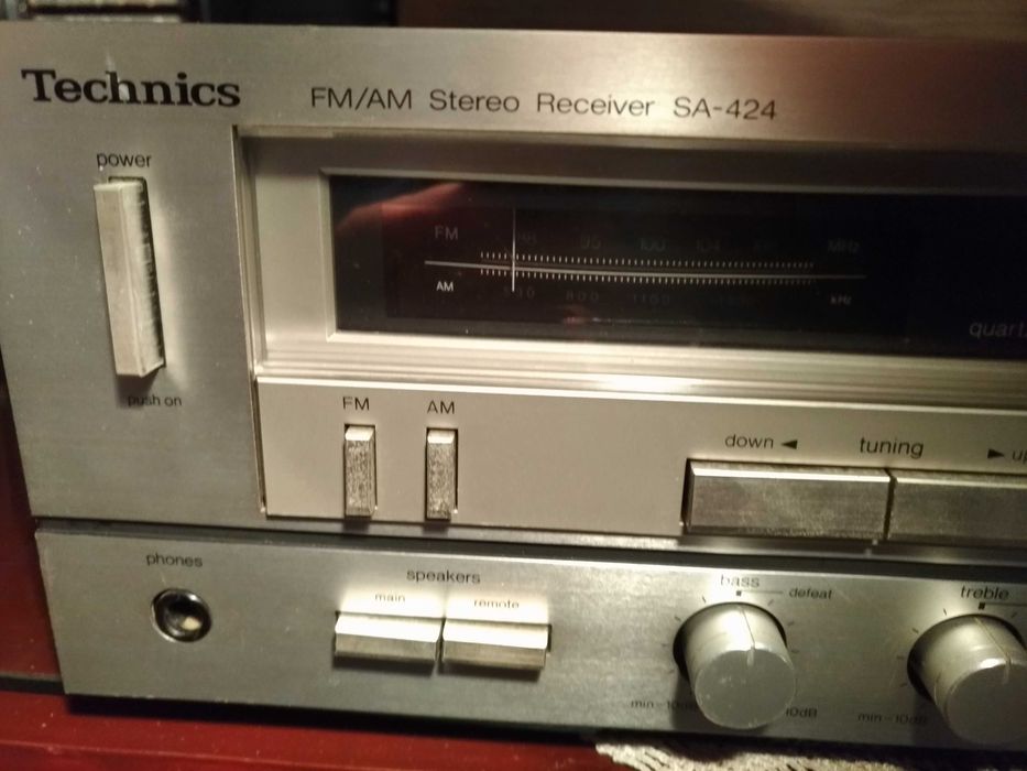 Technics  FM/AM stereo receiver SA-424