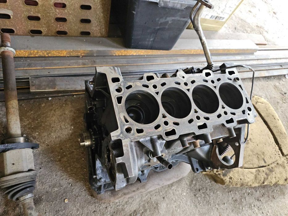 blok SILNIKA qashqai koleos x trail 2.0 dci 4x4 M9R TRAFIC laguna