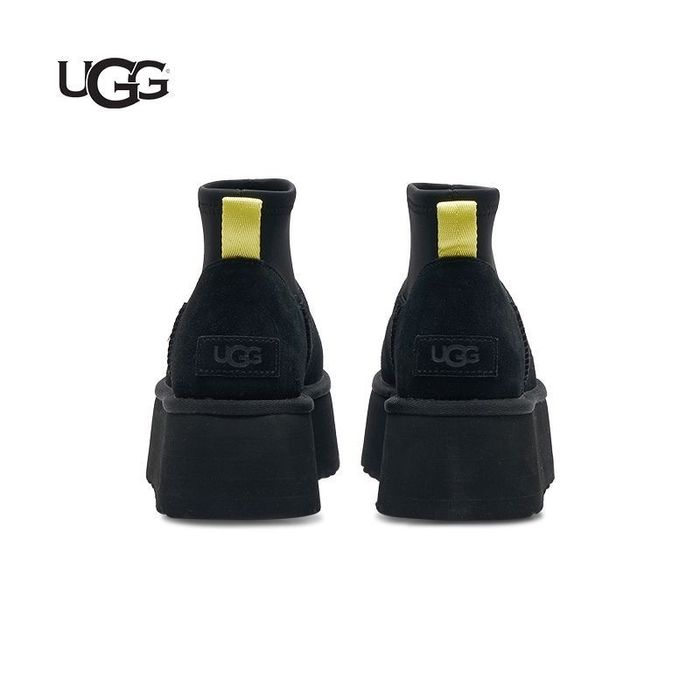 Натуральні угги Ugg на масивній підошві висока