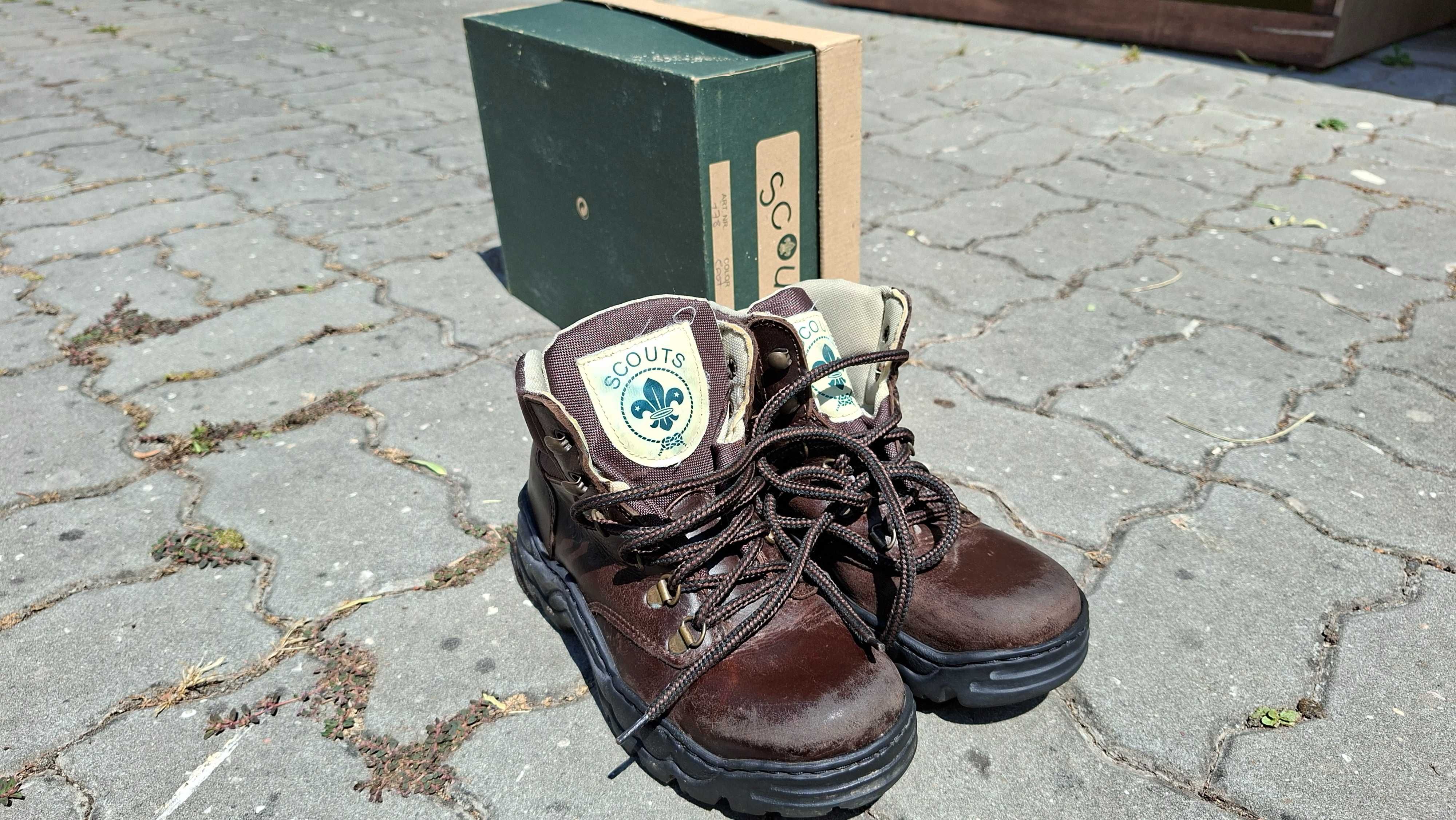 Botas de escuteiro - tamanho 35