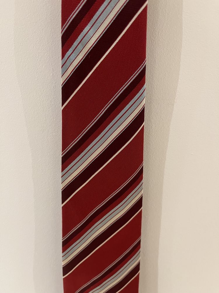 Future Solution czerwony trzykolorowy jedwabny krawat męski w paski