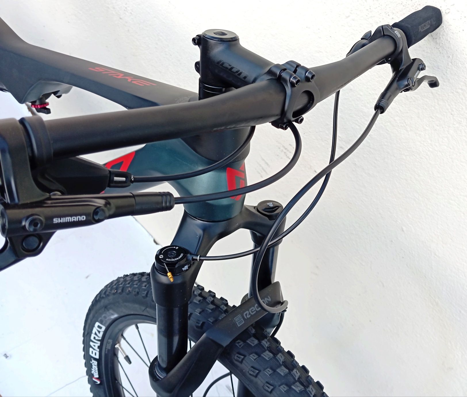 J-Bikes Semi-nova Coluer Stake 4.4 Carbono 2024