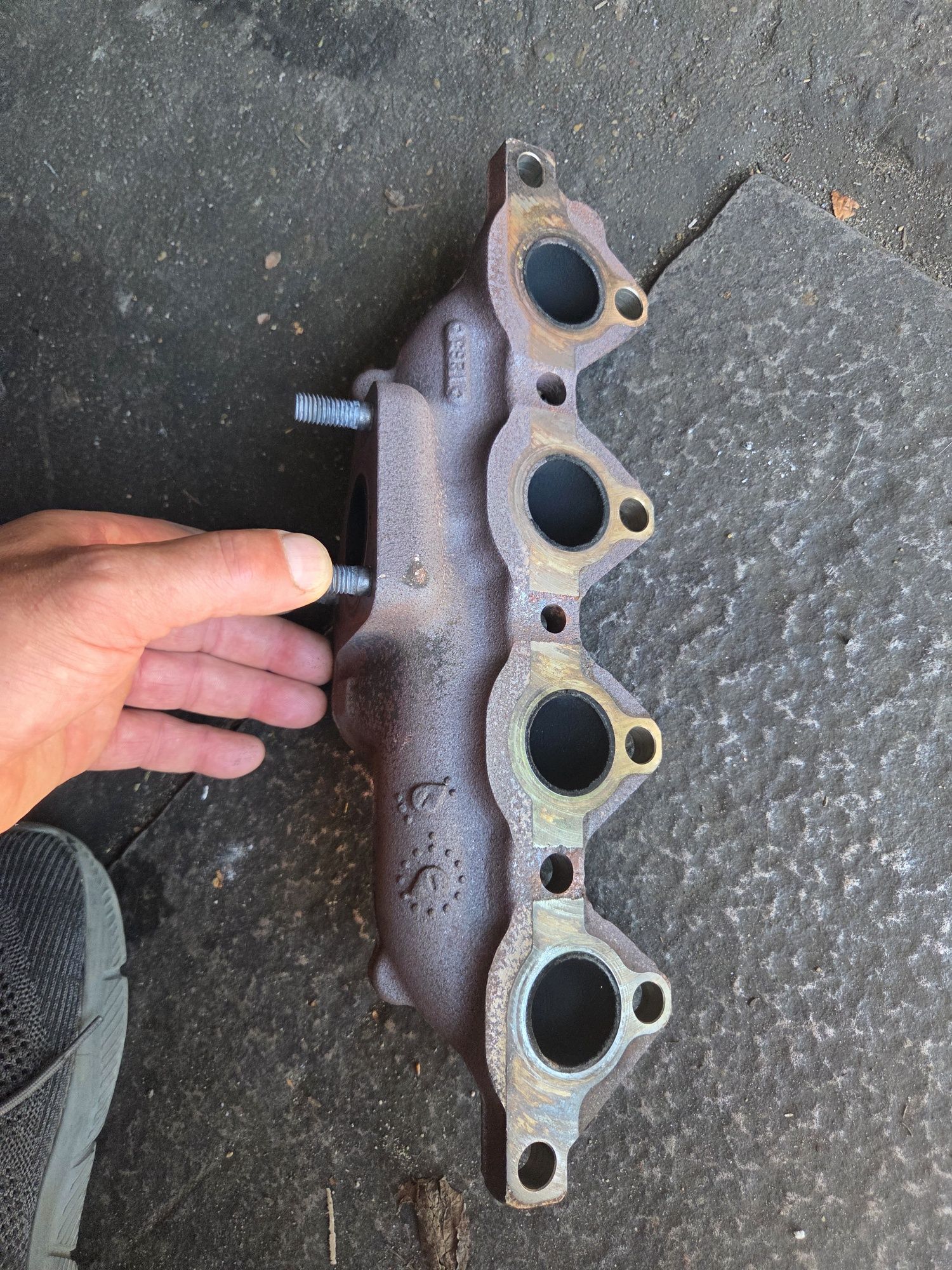 Kolektor wydechowy opel Astra J 1.7cdti