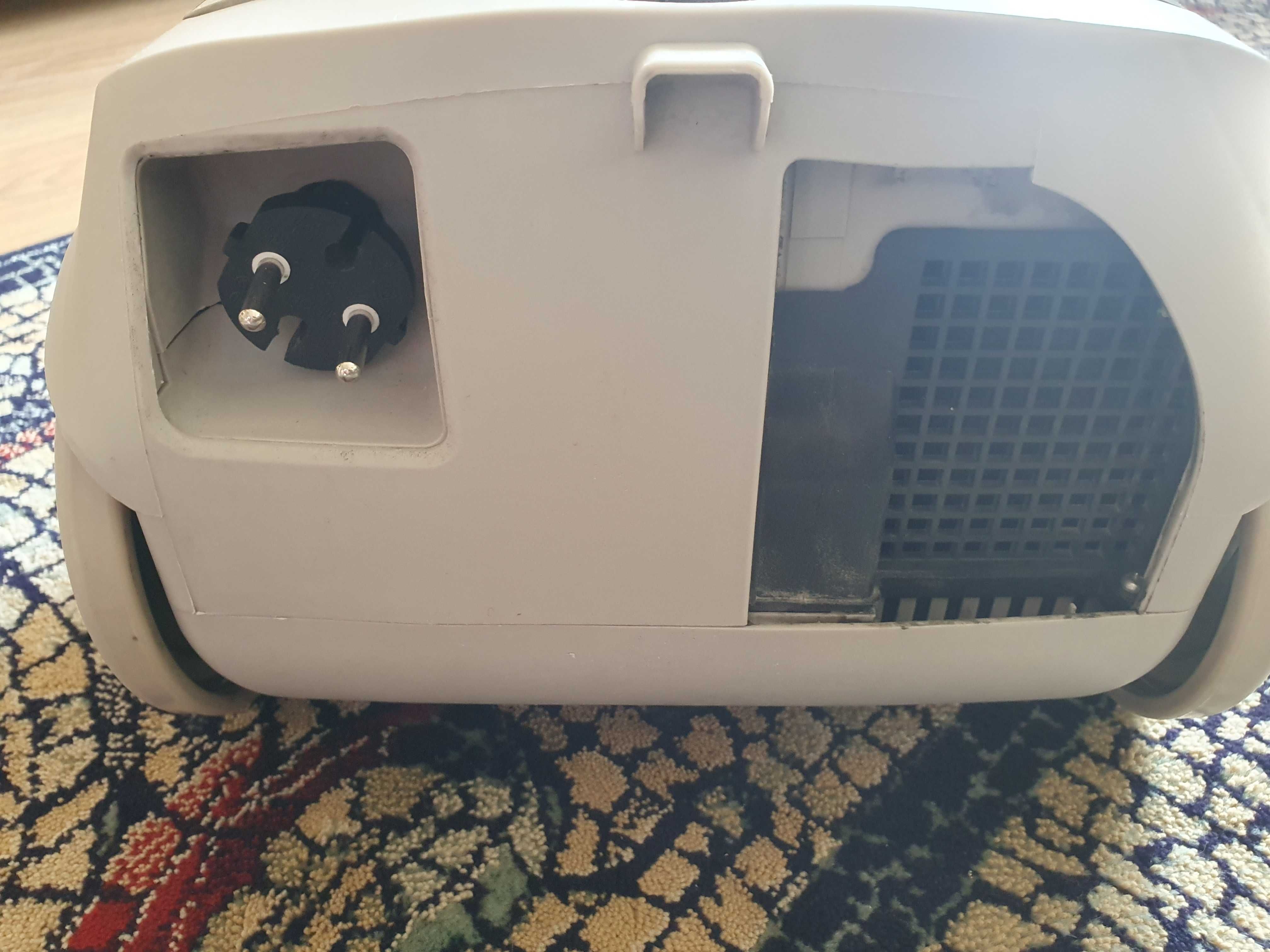 Odkurzacz Amica Qubis 1600W. AMICA QUBIS