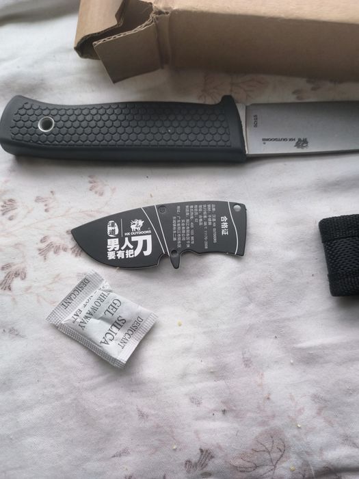 Нож из нержавеющей стали