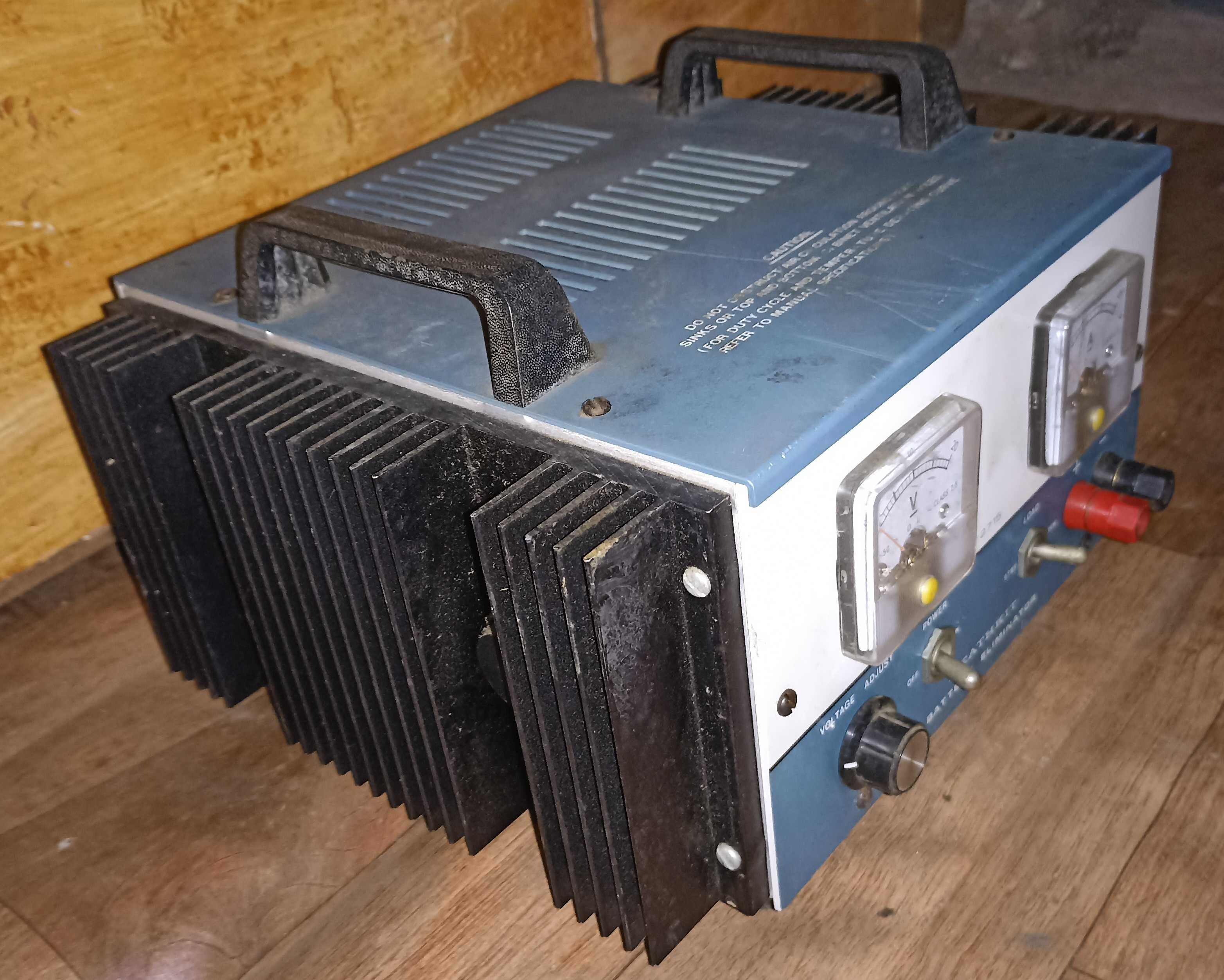 Regulowany zasilacz Heathkit IP-2715