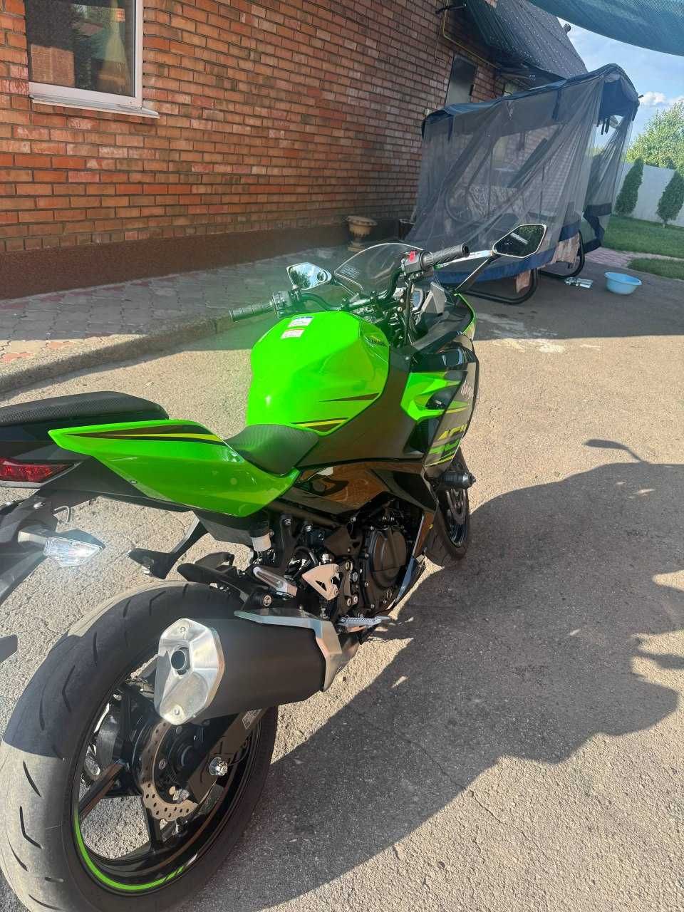 Kawasaki ninja 400