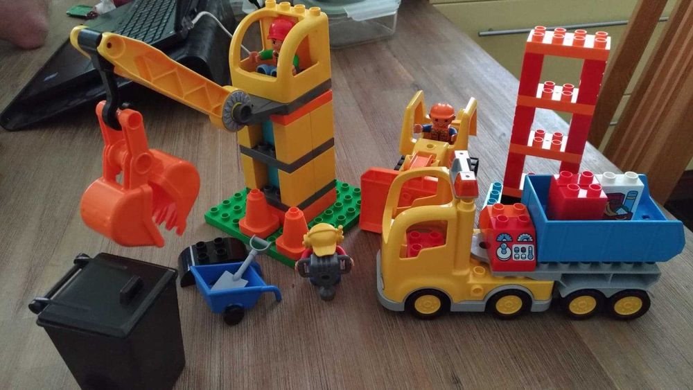 Lego Duplo - Wielka budowa (10813) i Spychacz-ładowarka (10520)