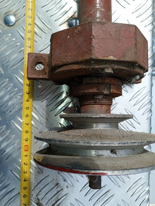 Wałek do krajzegi ,frezarki z kołem pasowym