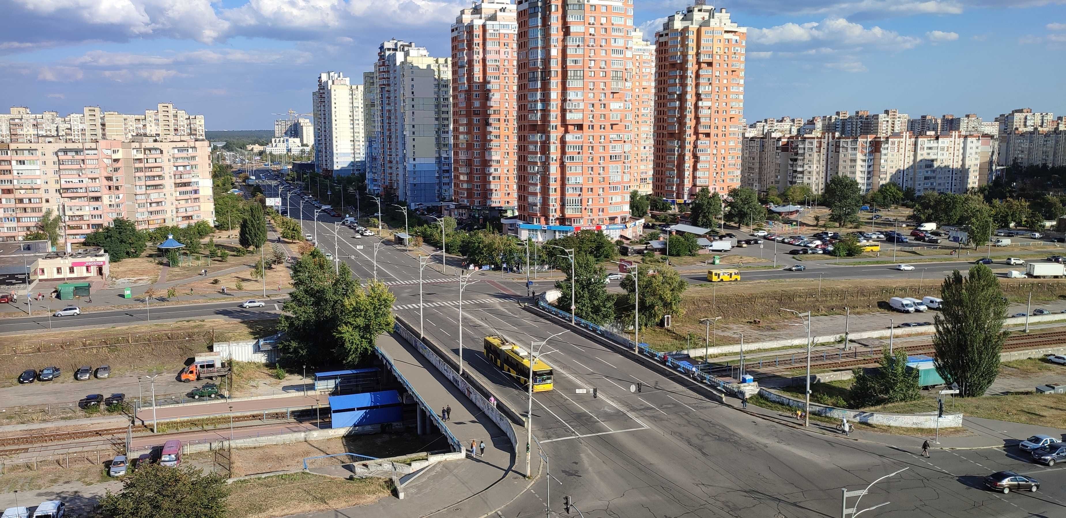 БЕЗ ХОЗЯЕВ. Підселення. Для хлопця