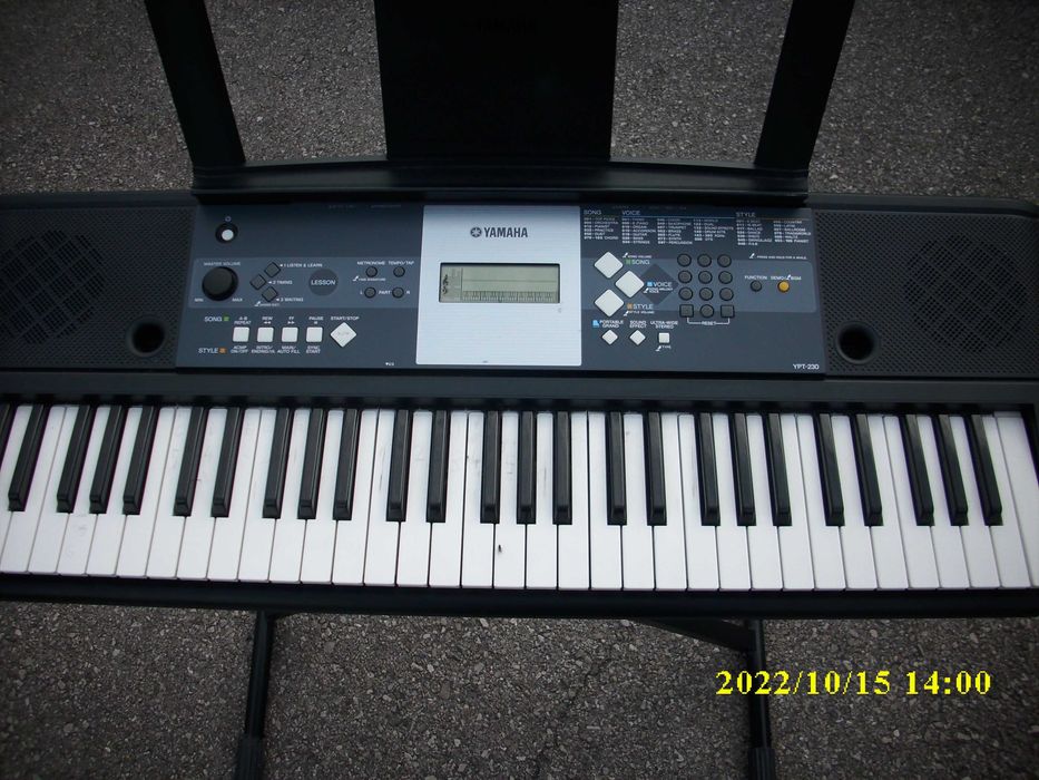 Keyboard Yamaha YPT-230,statyw, pulpit
