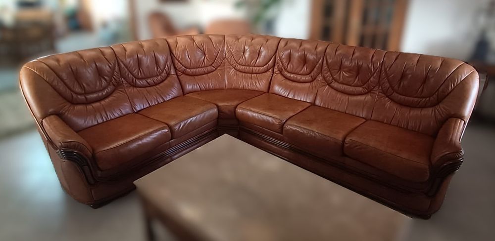 Sofá de canto em pele