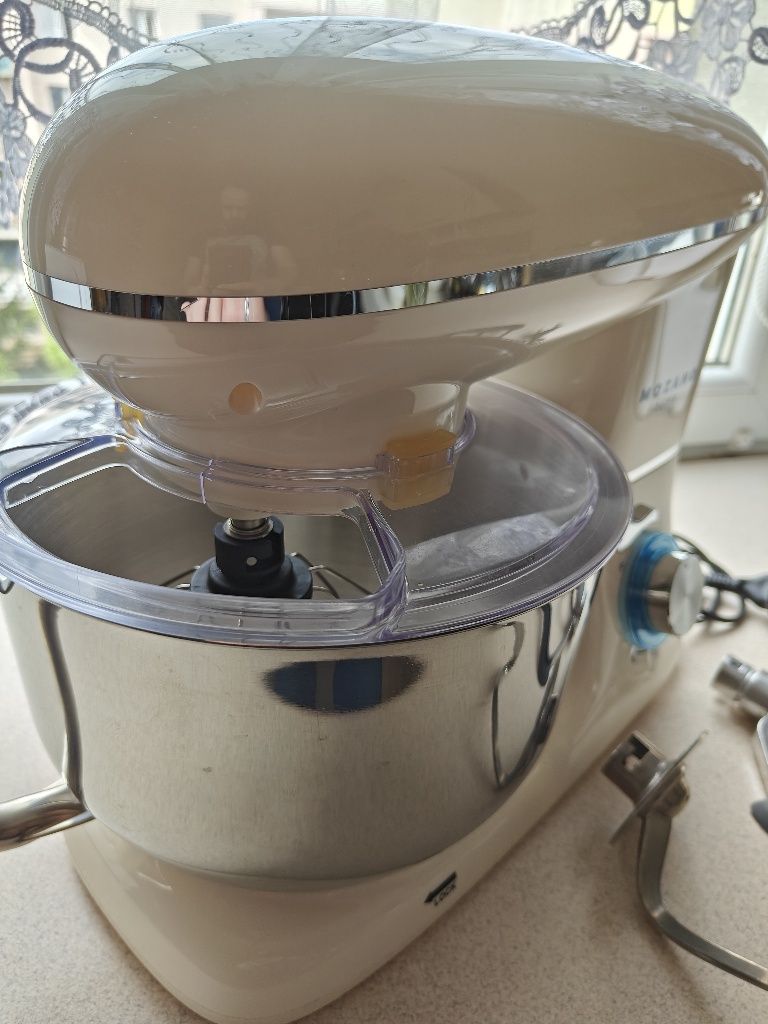 Robot kuchenny planetarny MOZANO Rob 01 kremowy