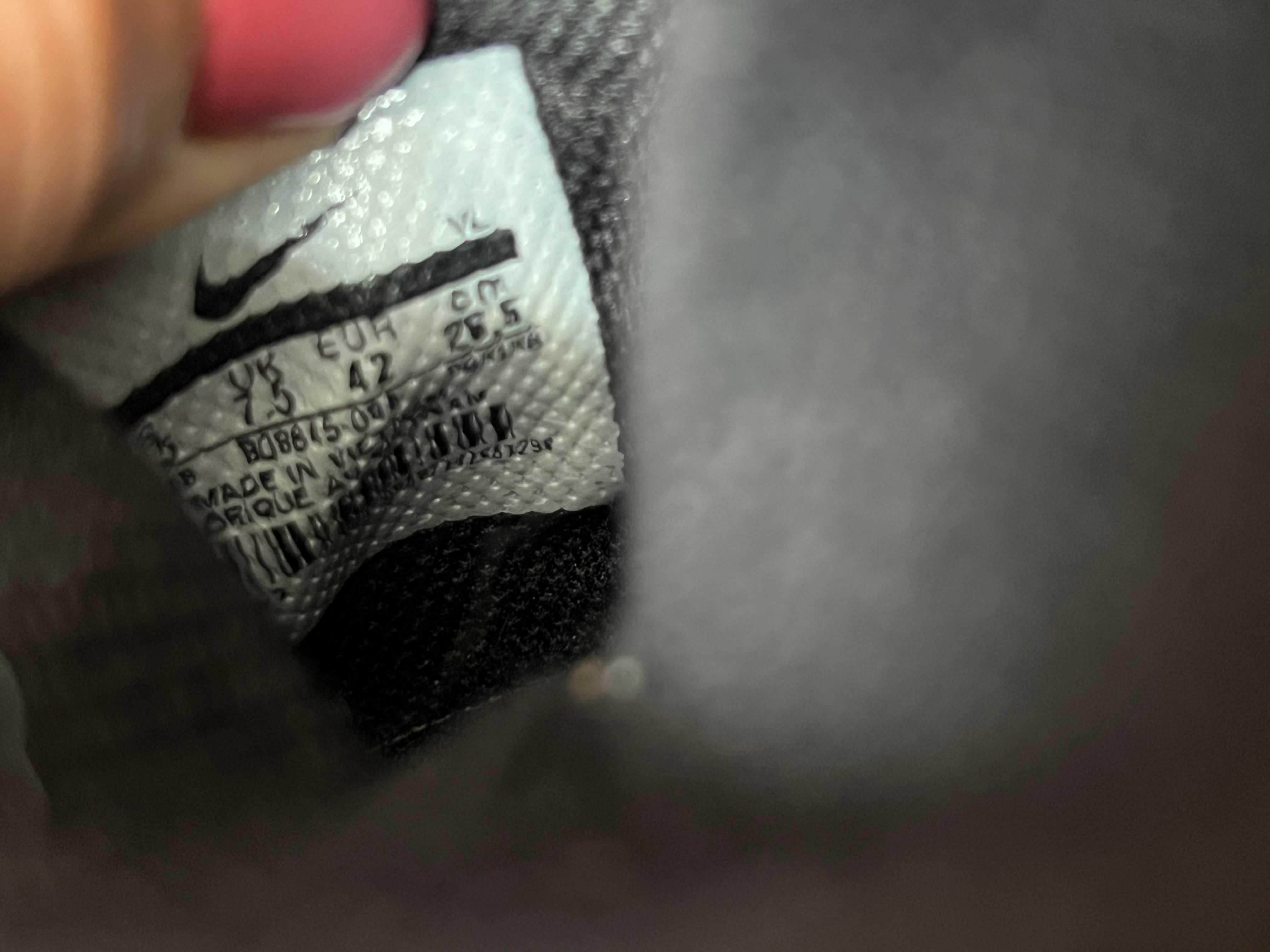 Бутси Nike Phantom 40 розміру