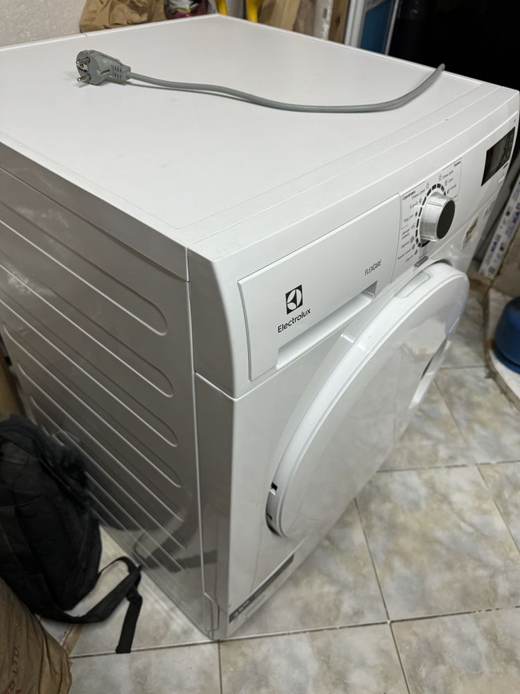 Сушильна машинка Electrolux flexcare