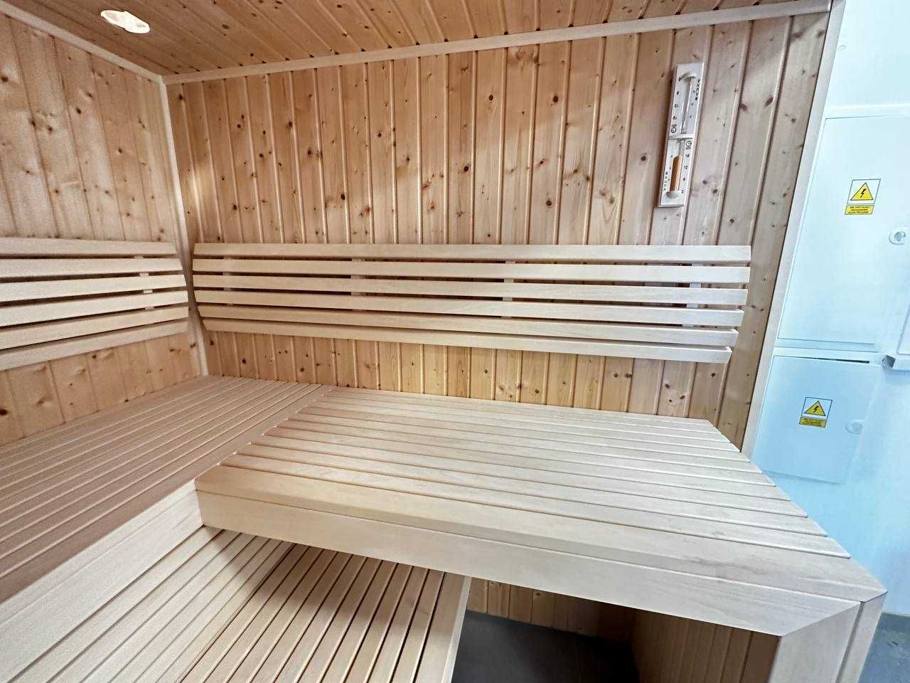 Sauna drewniana świerk ze szklanymi drzwiami 208x 208x 208 cm