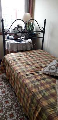 cama de ferro com estrado e colchao usado praticamente novos