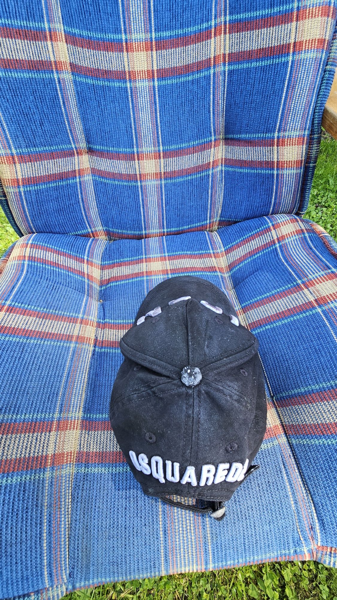 Czapka icon  dsquared2