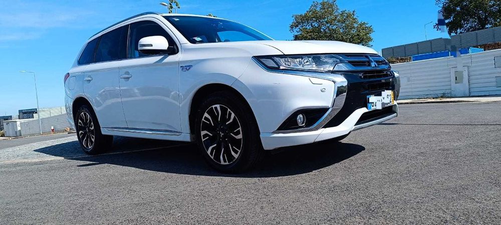 Mitsubishi Outlander 2.0 PHEV Intense Navi Automatica