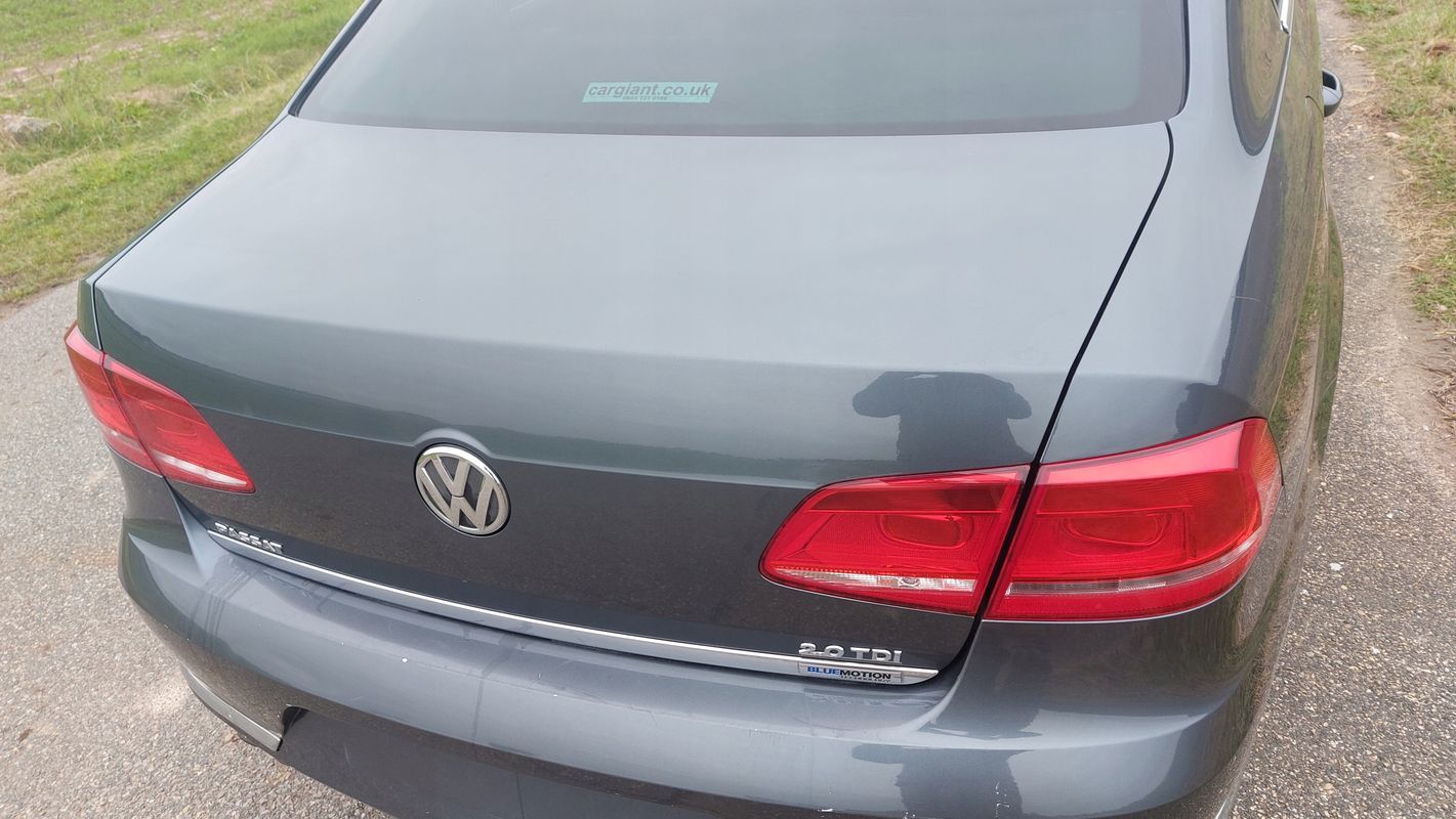 Klapa Tył Tylna Bagażnika Vw Passat B7 Sedan Lk7x