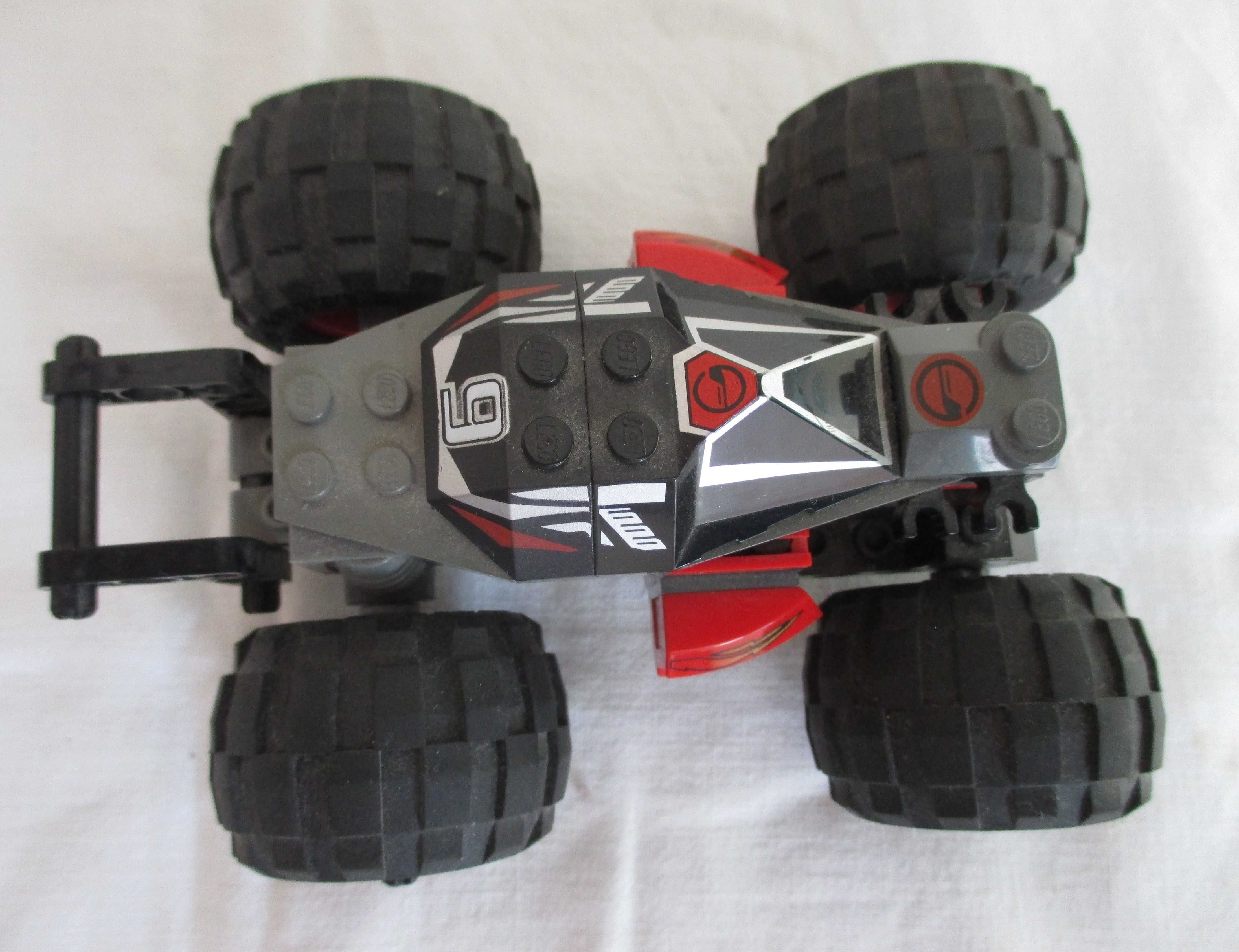 Dois Lego Racers