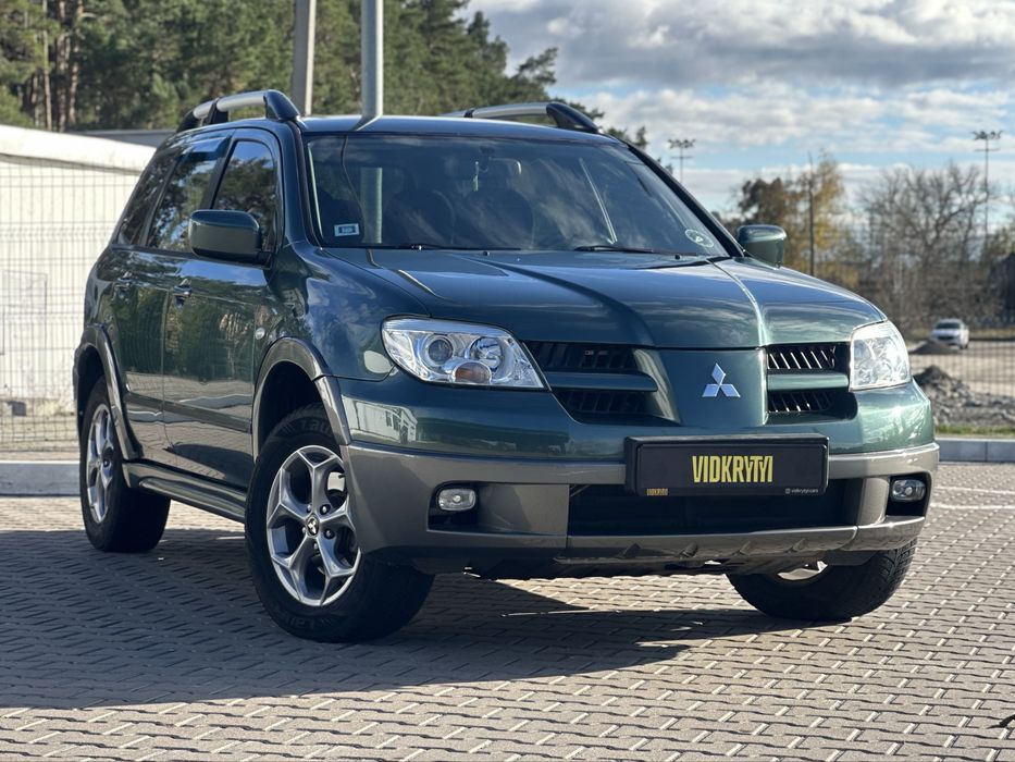 Mitsubishi Outlander 2006 року,2.4 бензин,автомат,повний привід,275т.к