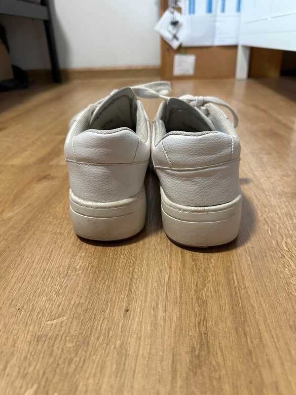 Buty sportowe sneakersy