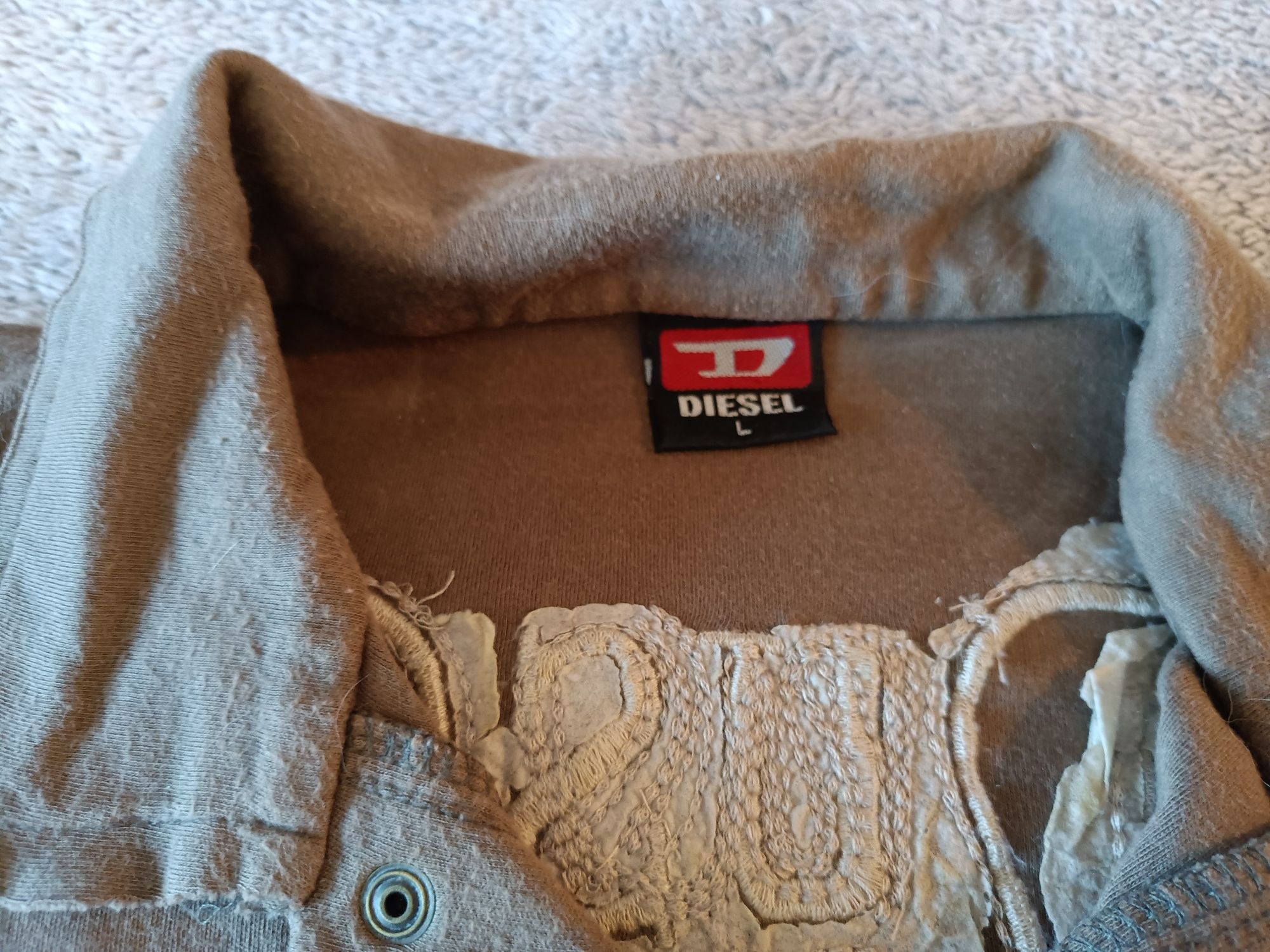 Koszulka polo na zatrzaski