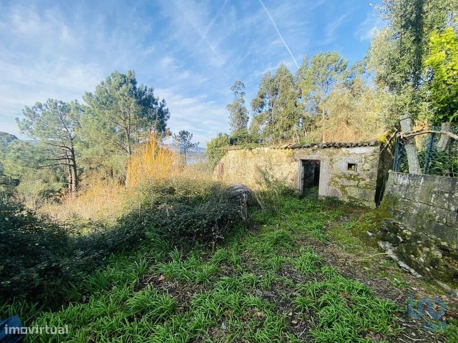 Casa de aldeia em Gondarém de 357,00 m2