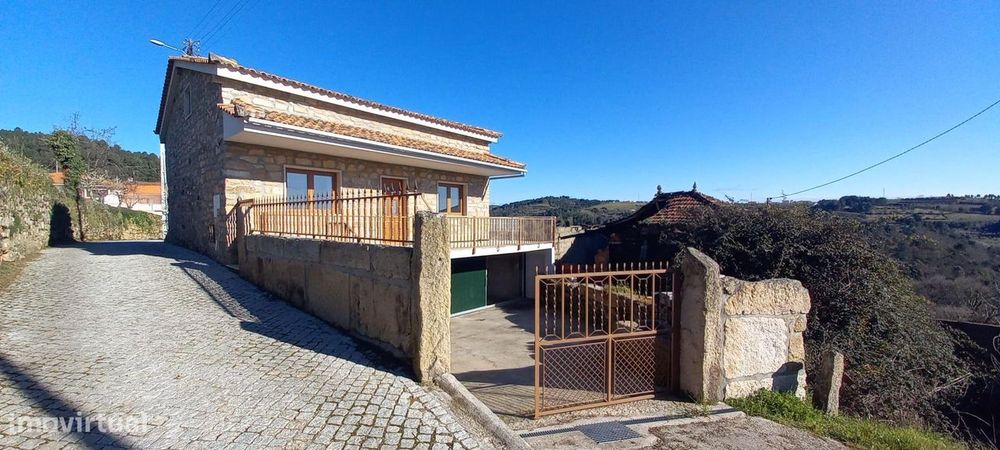 Casa T2 renovada com Vista Panorâmica