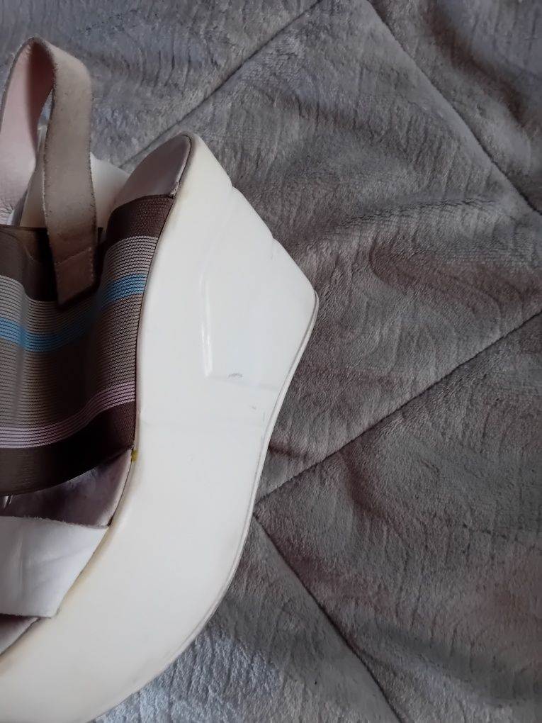 Sandalias plataforma eureka