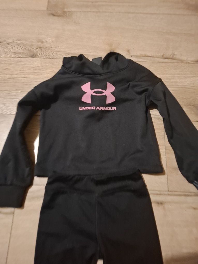 Dres dla  dziewczynki Under Armour 3-4 lata