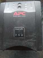 Лінійно-інтерактивне ДБЖ APC Smart-UPS 750VA (SUA750I) чистий синус