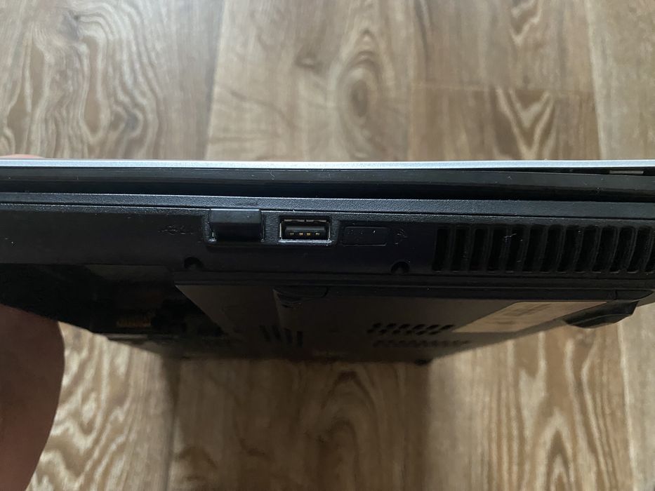 Ноутбук ASUS асус