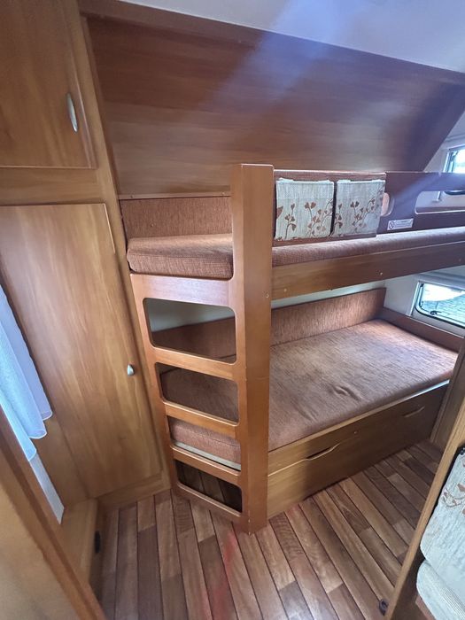 Hobby 560 kmfe, 2007r/ klima,piętrowe łóżka, przedsionek, mover