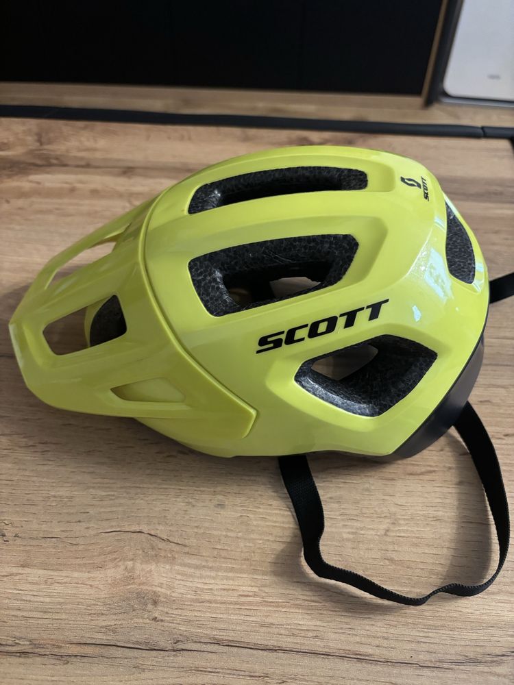 Skorupa kasku scott argo plus junior