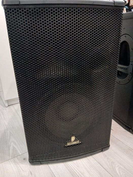 Продам  колонки BEHRINGER