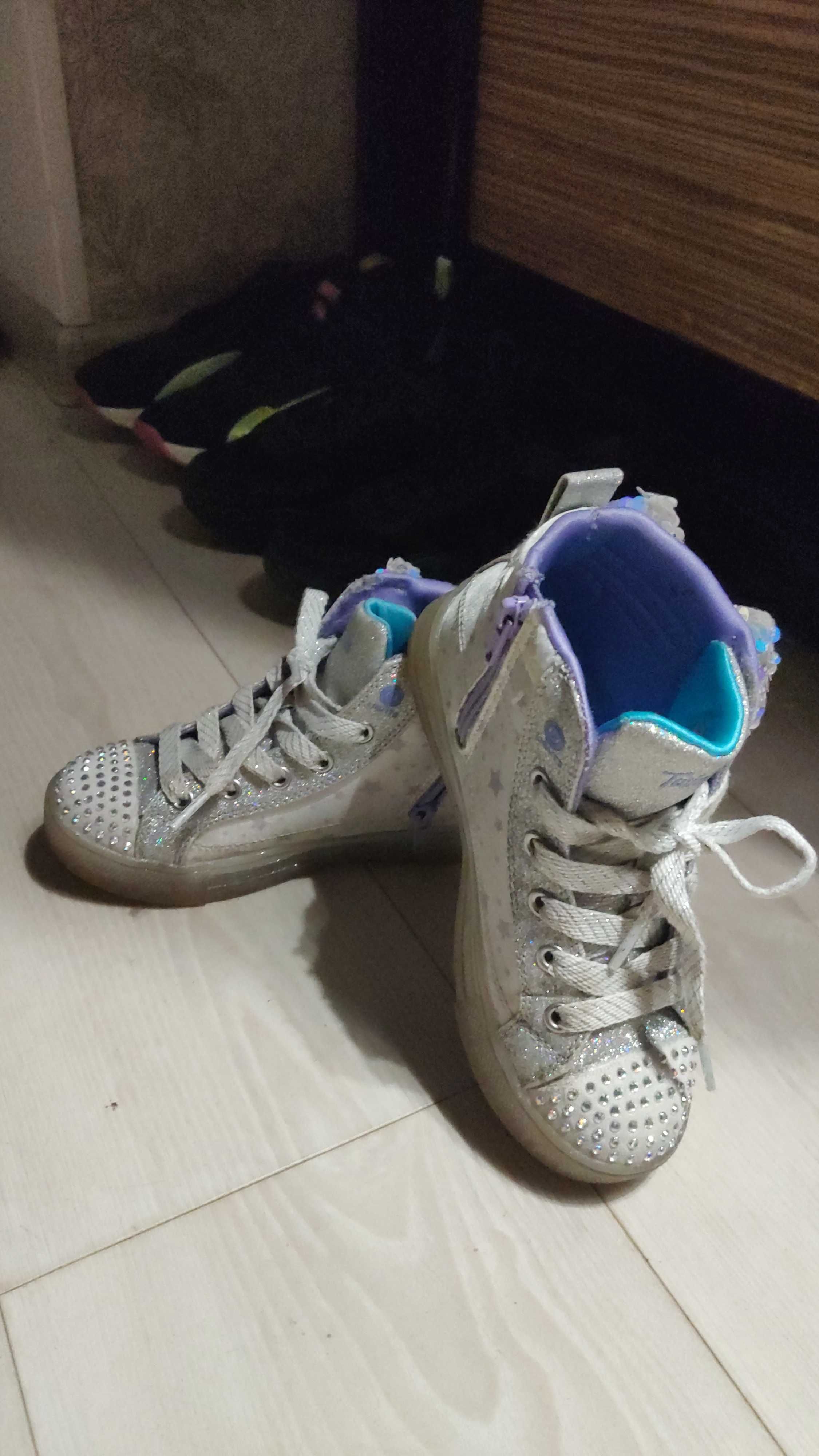 Демісезонне взуття хайтопи Skechers Twinkle toes для дівчинки