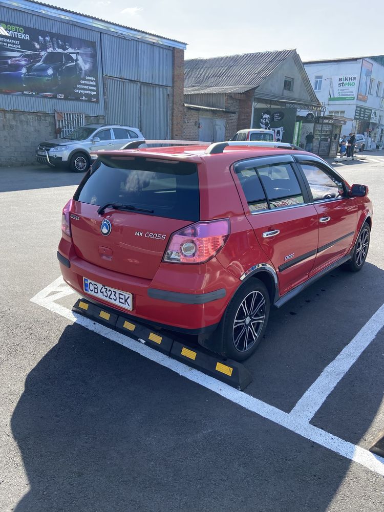 Geely mk cross 2011 рік хетчбек 1.5 газ/бенз