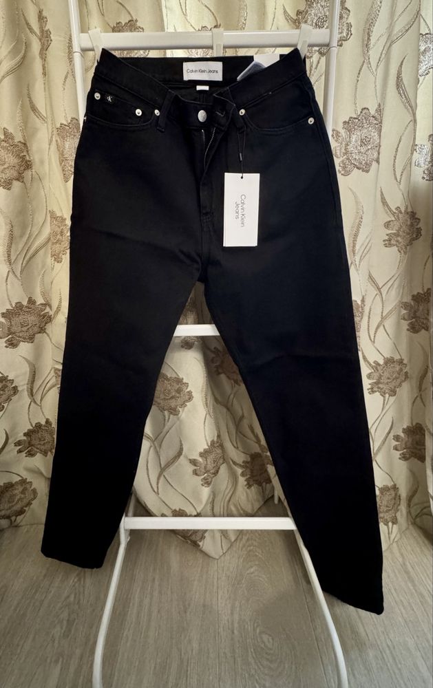 Джинсы Calvin Klein