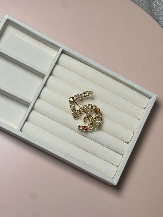 Брошки Chanel! На подарунок! В коробці!