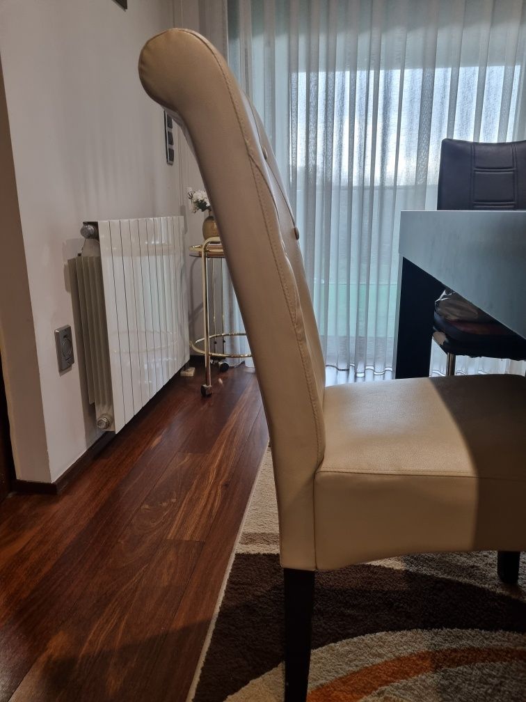 Conjunto de 4 cadeiras de sala de jantar